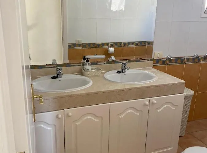 Casa Mariben, Vacation Vv 3 Bedrooms Private Pool With Sea Views Semesterbostad